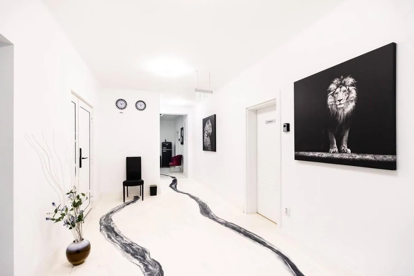Bucharest Studios New York Room アパート